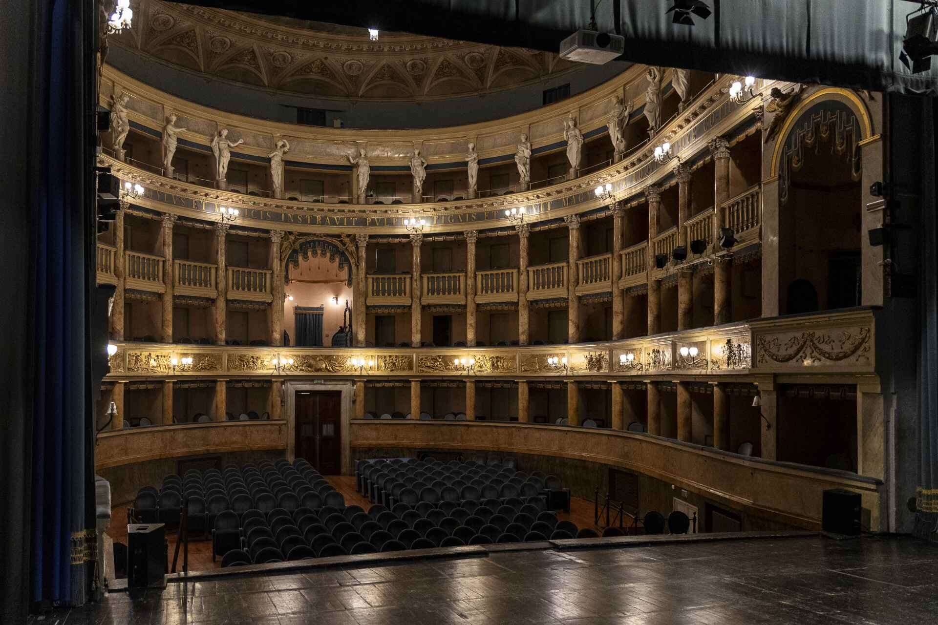 Teatromasini8
