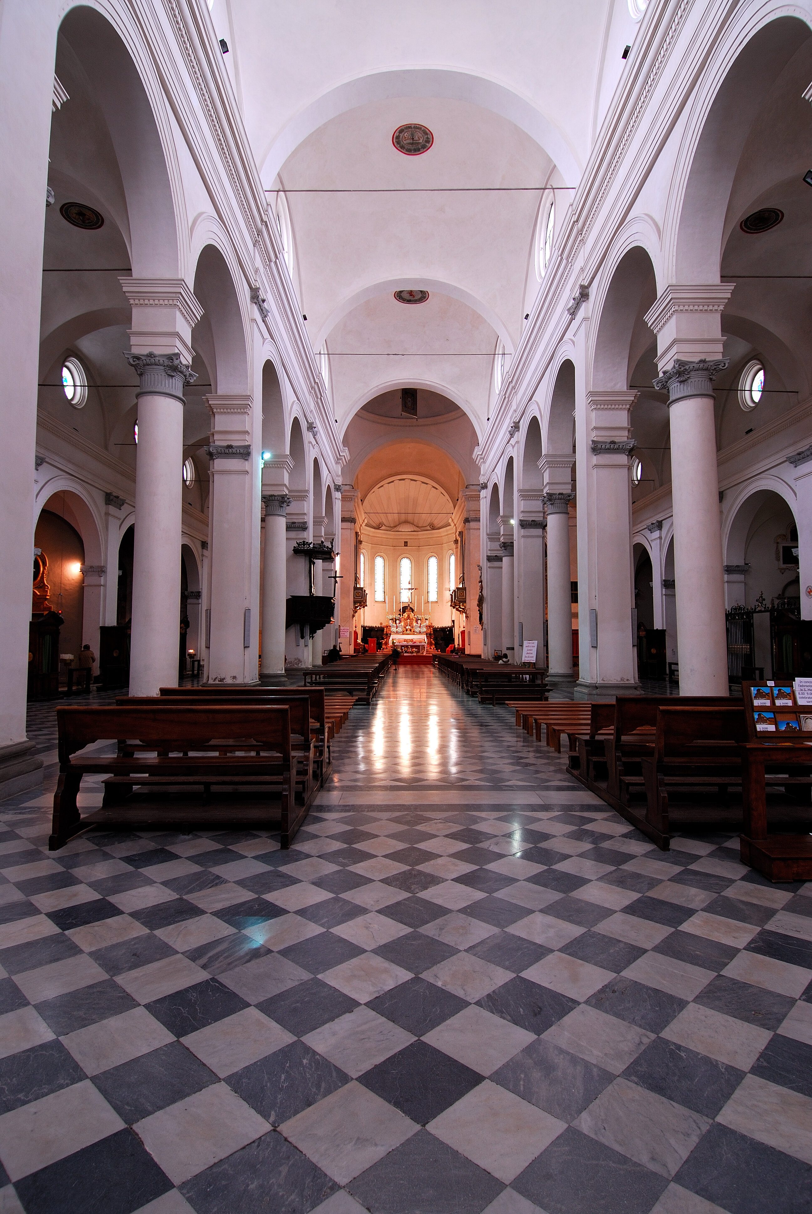 Faenza Il Duomo Interno