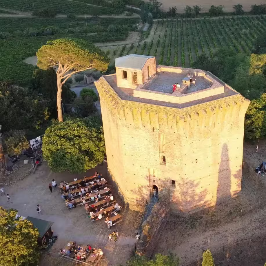 Calici sotto la torre - Torre di Oriolo 2026